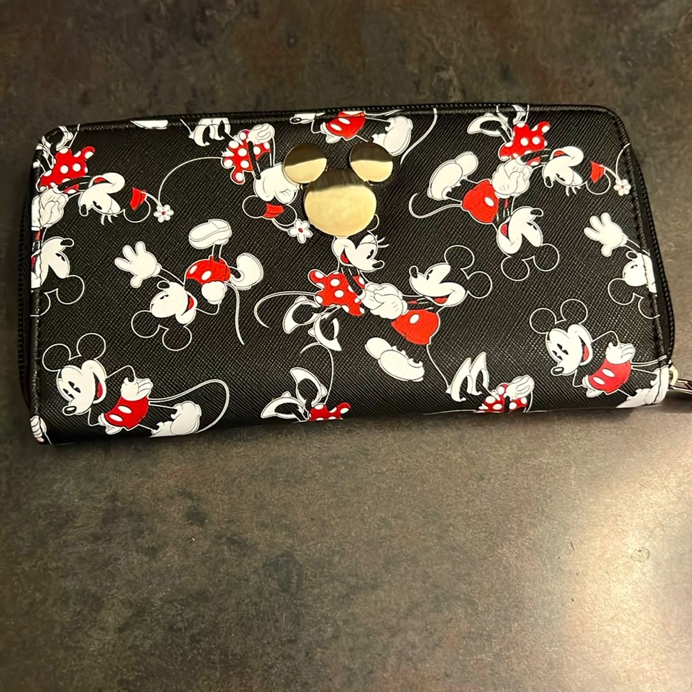 Disney Wallet